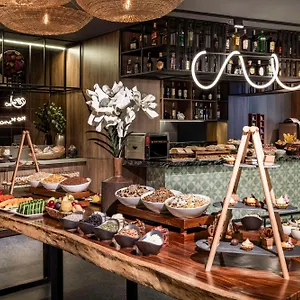 4* Hotel Avani Royal Zona T